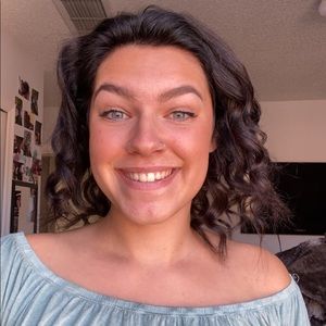 Meet your Posher, Nakisha